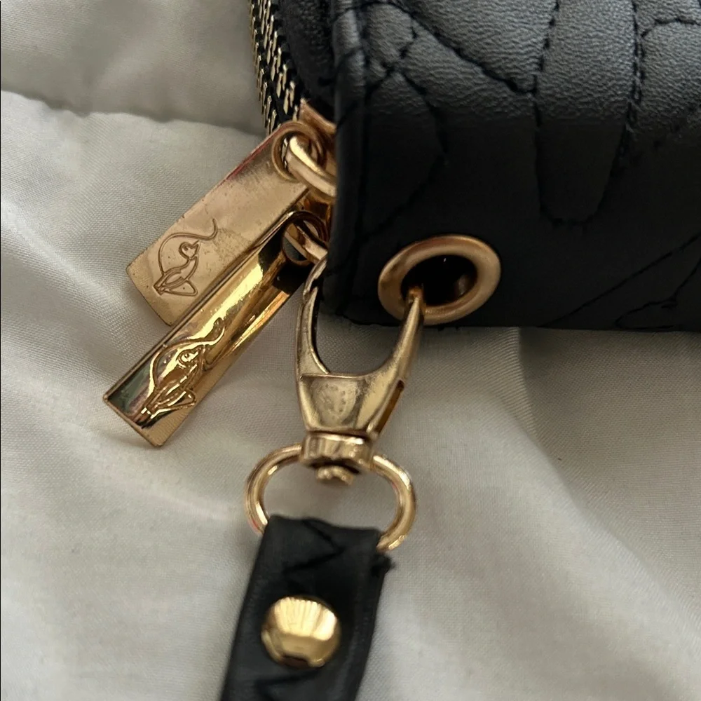 Baby phat wallet and vintage sunglasses - Picture 3 of 14